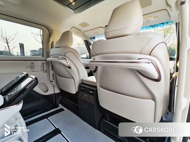 Lexus LM id 4291399 из Китая 27