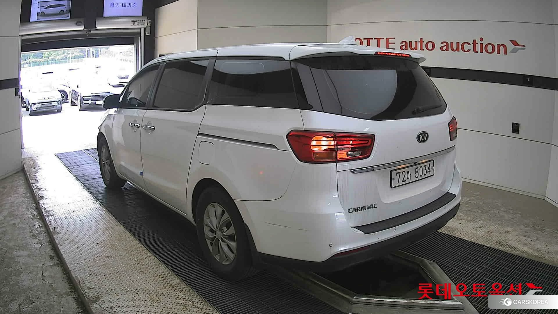 Kia Carnival id 4312611 из Кореи 34