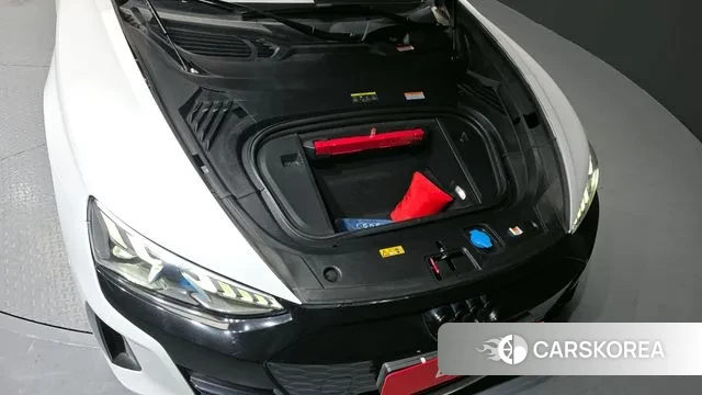 Audi e-Tron GT id 3740916 из Кореи 16