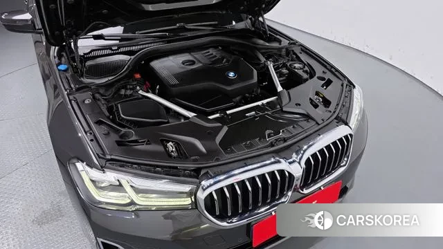 BMW 5 Series (G30) id 3042912 из Кореи 16