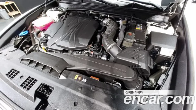 Hyundai Grandeur (GN7) id 2407810 из Кореи 16