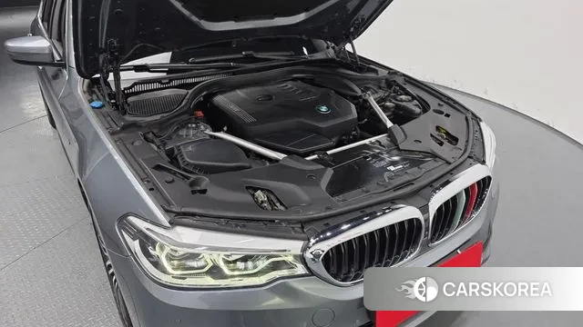 BMW 5 Series (G30) id 3535699 из Кореи 16