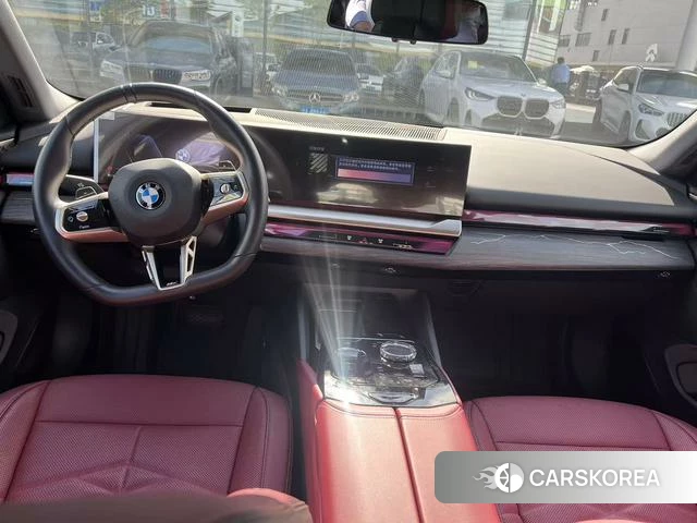 BMW 5 series 2025 Черный из Китая, фото 6
