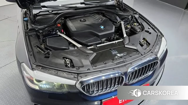 BMW 5 Series (G30) id 3741974 из Кореи 16