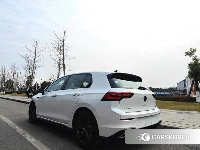 Volkswagen Golf 2025 Белый из Китая, фото 6
