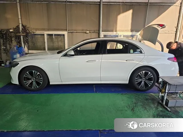 Mercedes-Benz E-Class W214 id 3507206 из Кореи 9