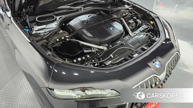 BMW 7 Series (G70) id 4408001 из Кореи 37