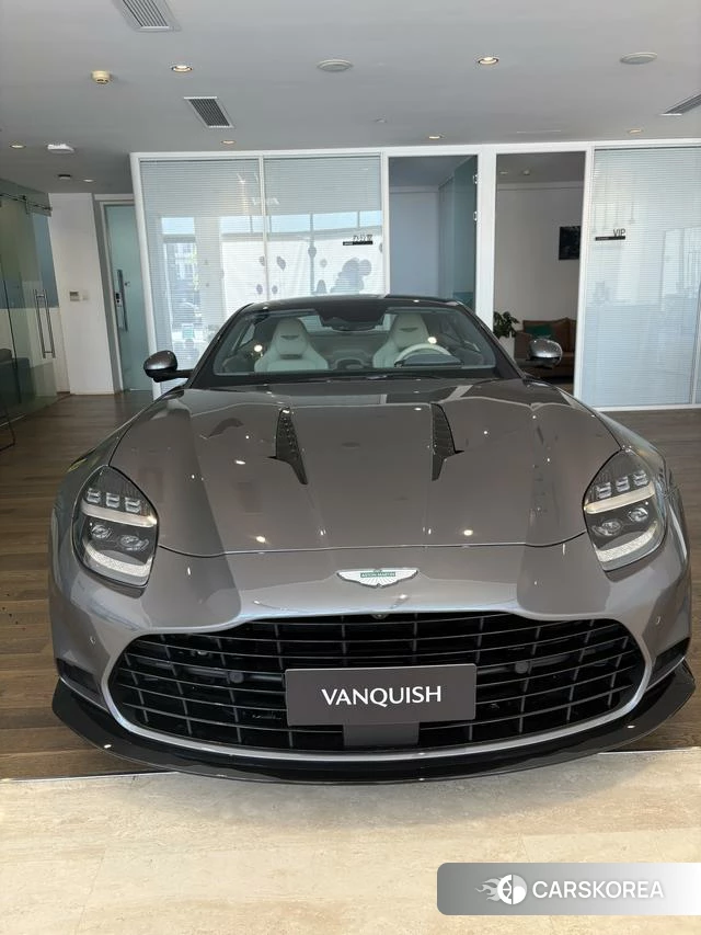 Aston Martin Vanquish id 4239516 из Китая 11