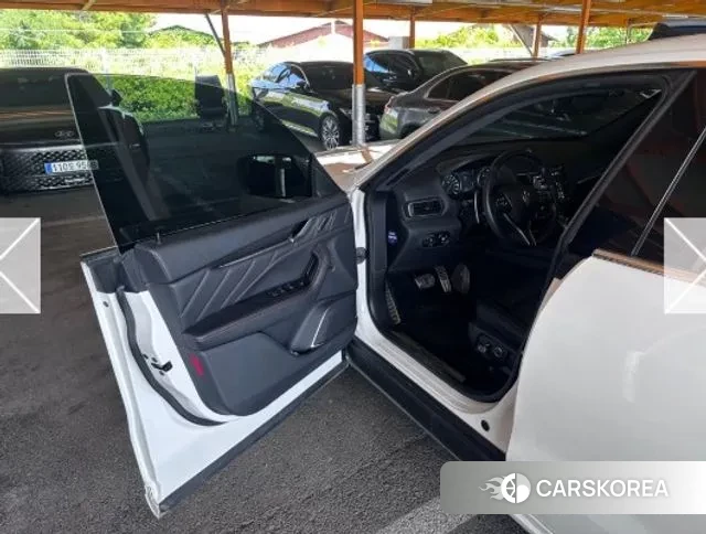 Maserati Levante id 3020929 из Кореи 16