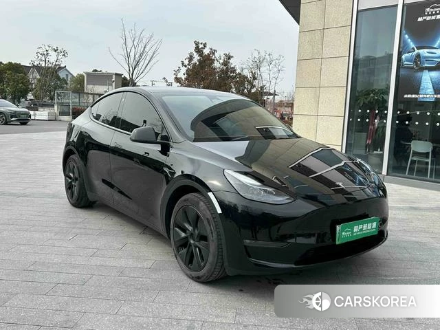 Tesla Model Y 2024 Черный из Китая, фото 6