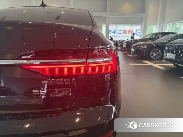 Audi A6L id 4182738 из Китая 12