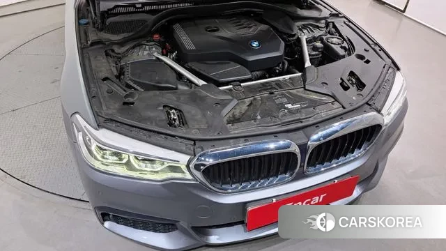 BMW 5 Series (G30) id 3686982 из Кореи 16