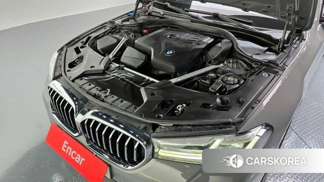 BMW 5 Series (G30) id 3860421 из Кореи 16