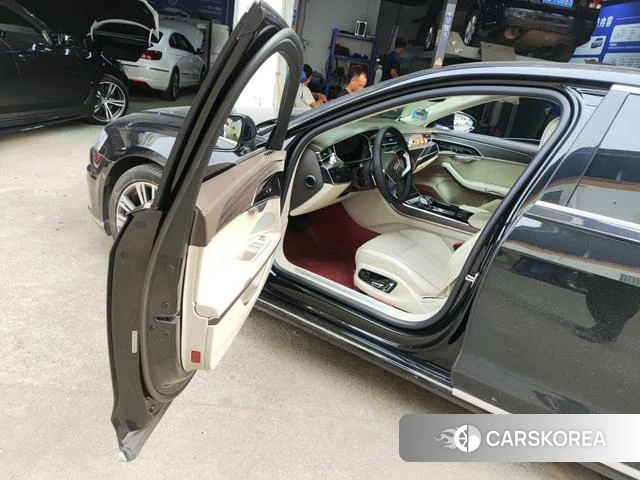 Audi A8 2021 Черный из Китая, фото 6