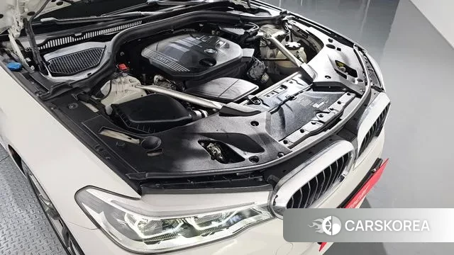 BMW 5 Series (G30) id 3474423 из Кореи 16