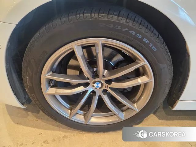 BMW 5 Series (G30) id 3034294 из Кореи 16