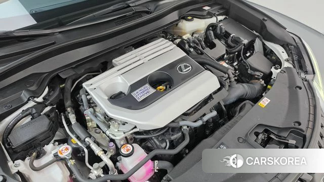 Lexus UX250h id 4741347 из Кореи 27