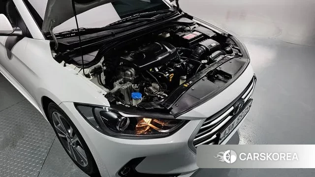 Hyundai Avante AD id 3009314 из Кореи 16