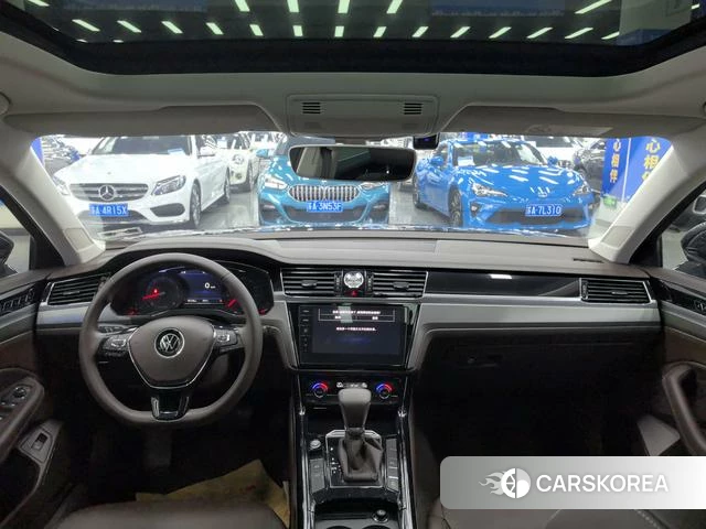 Volkswagen Huiang id 4209848 из Китая 11