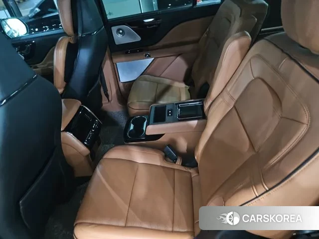 Lincoln Aviator 2nd generation 2021 Серый из Кореи, фото 6