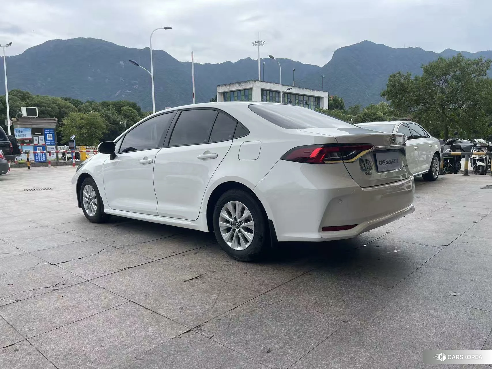 Toyota Corolla 2021 Белый из Китая, фото 6