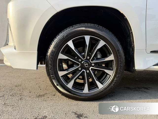 Lexus LX id 4260687 из Китая 16