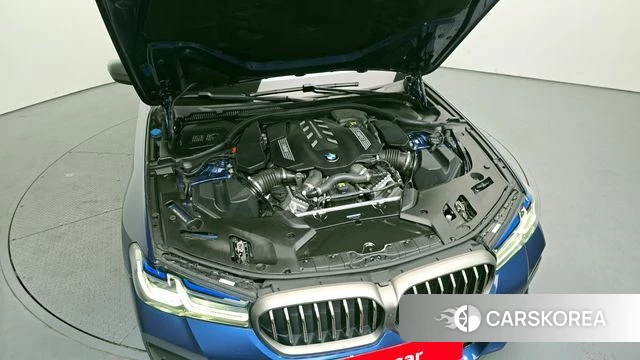 BMW 5 Series (G30) id 4316807 из Кореи 27