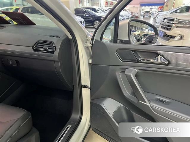 Volkswagen Tiguan L id 4257337 из Китая 22