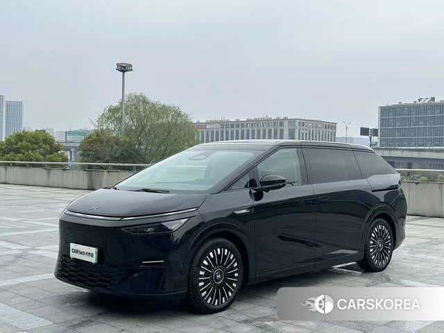 Xiaopeng Motors Xiaopeng X9 id 3945088 из Китая 13