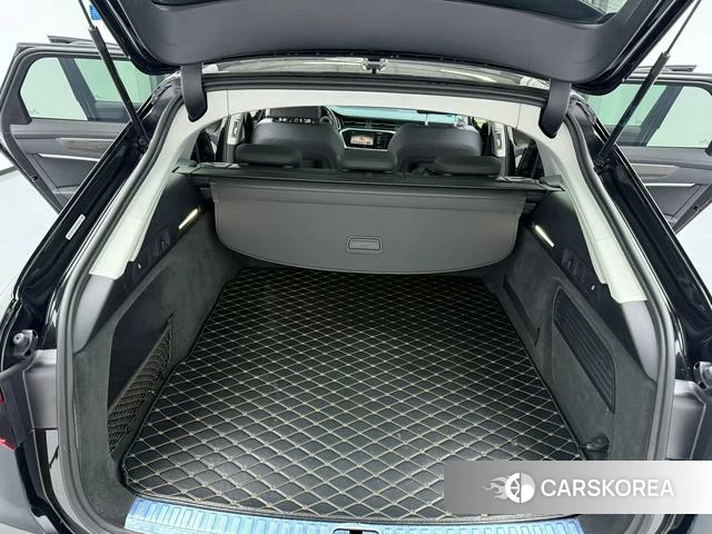 Audi A6 (import) 2021 Черный из Китая, фото 6