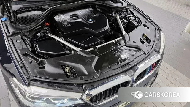 BMW 5 Series (G30) id 3397118 из Кореи 16