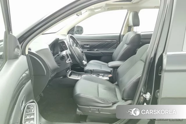 Mitsubishi  Outlander id 4210244 из Китая 20