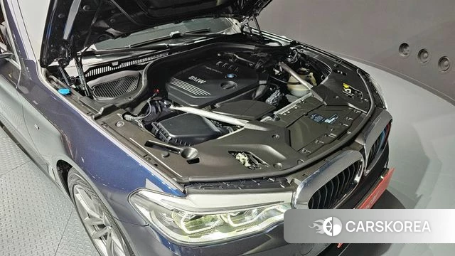 BMW 5 Series (G30) id 4269472 из Кореи 33