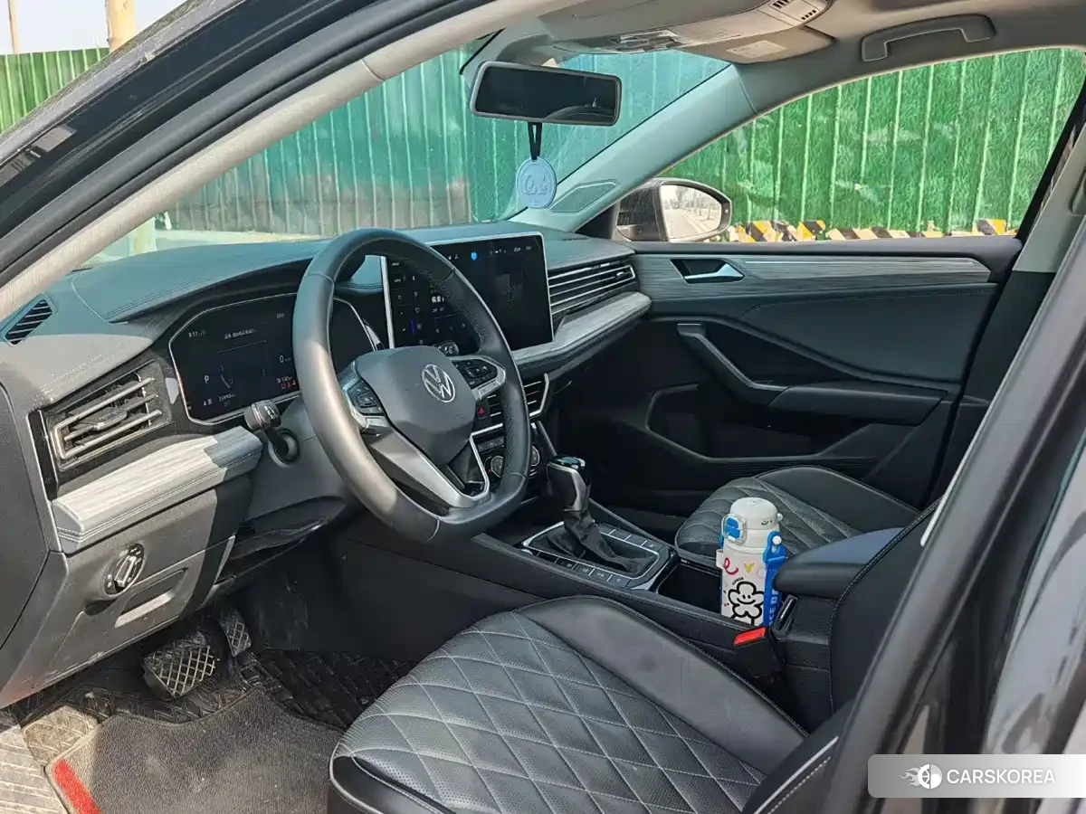 Volkswagen Sagitar 2024 Silver/gray из Китая, фото 6