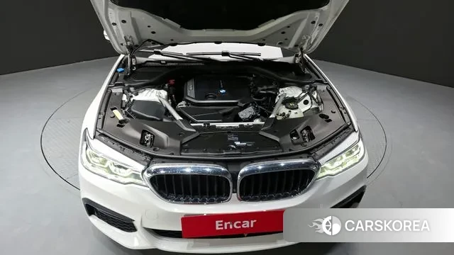 BMW 5 Series (G30) id 3044785 из Кореи 16