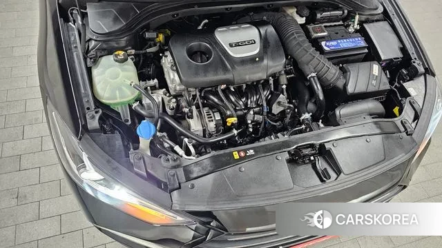 Hyundai Avante AD id 3583588 из Кореи 16