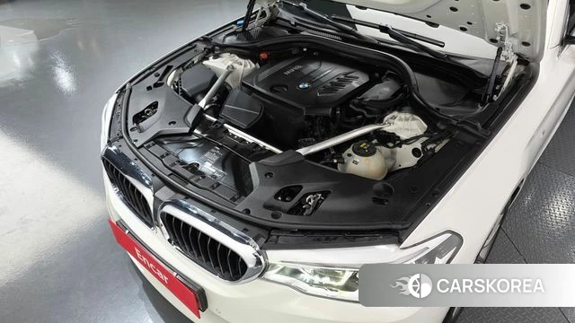 BMW 5 Series (G30) id 4596375 из Кореи 16