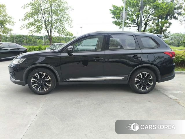Mitsubishi  Outlander 2019 Черный из Китая, фото 6