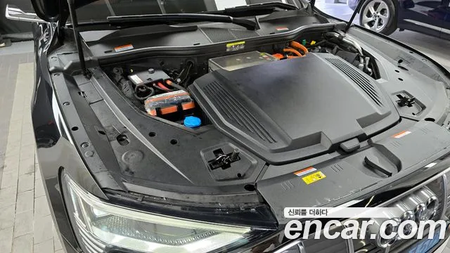 Audi e-Tron id 2735888 из Кореи 16