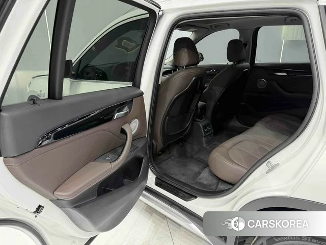 BMW X1 id 4333464 из Китая 18