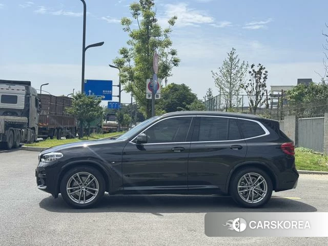 BMW X3 id 4387618 из Китая 13