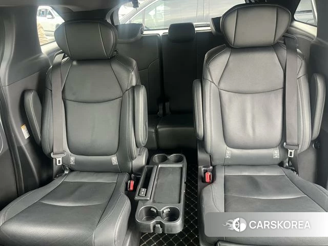 Toyota Saina id 4260989 из Китая 18