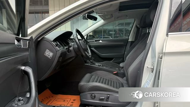 Volkswagen Magotan id 4321374 из Китая 8
