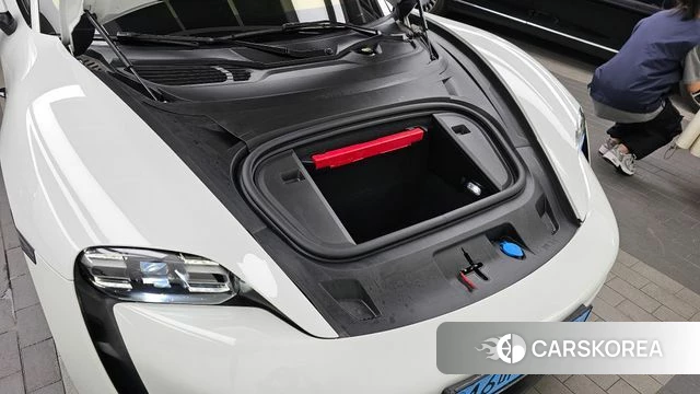 Porsche Taycan id 4433613 из Кореи 30