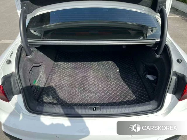 Audi A4L id 4272599 из Китая 9