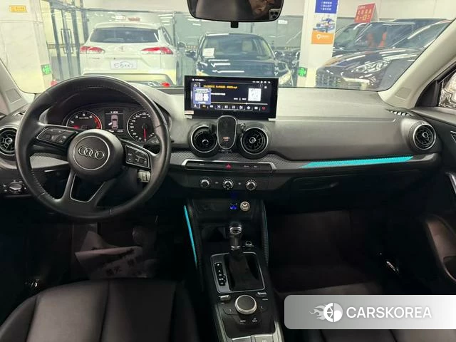 Audi Q2L id 4208809 из Китая 21