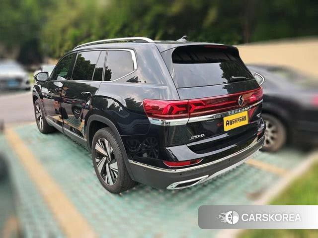 Volkswagen Tourang 2024 Черный из Китая, фото 6