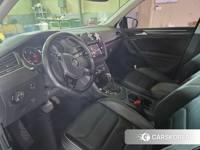 Volkswagen Tiguan second Generation 2020 Черный из Кореи, фото 6
