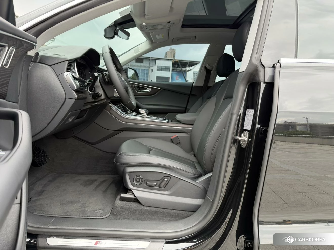 Audi Q8 id 4461864 из Китая 22