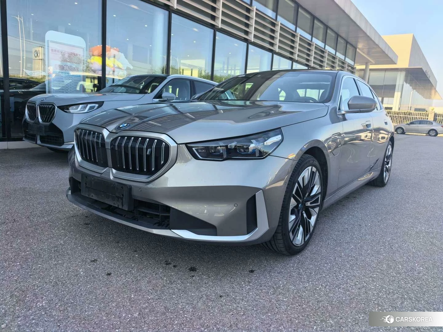 BMW i5 2024 Шампань из Китая, фото 6